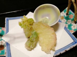 旅亭たかの　リンゴの天ぷら